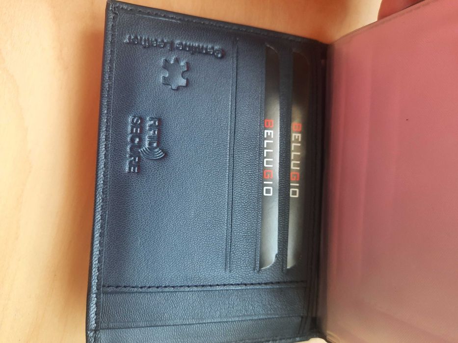 Granatowe eleganckie na karty skórzane!