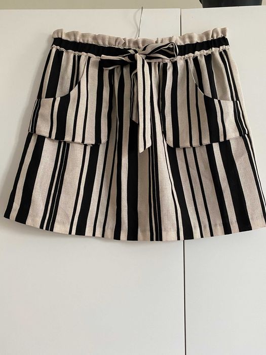 Nowa zara spodniczka mini czarno ecru rozmiar L