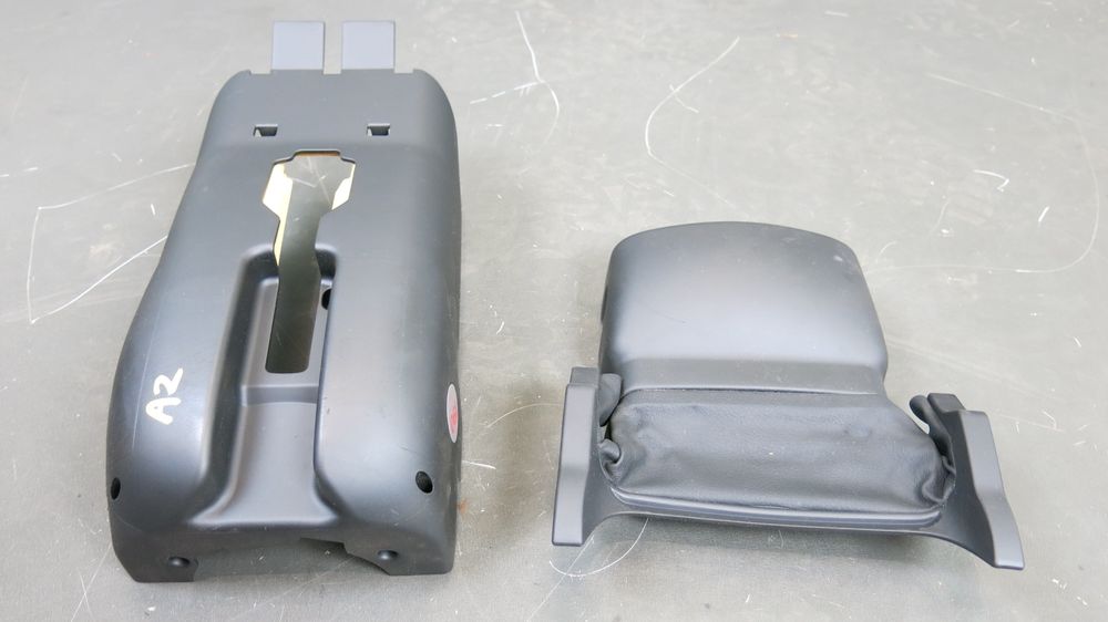 Audi A2 obudowa kierownicy