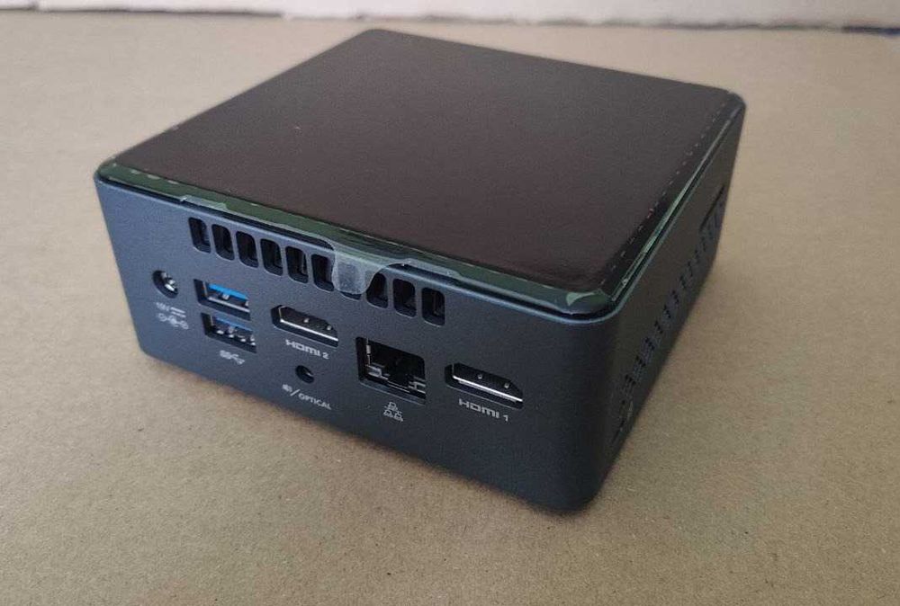 Intel NUC NUC7PJYH J5005 4 rdzenie 2.8GHz, 8GB RAM DDR4, 120GB SSD