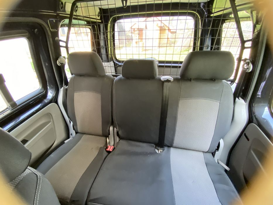 Автомобіль Vollksvagen caddy 2008