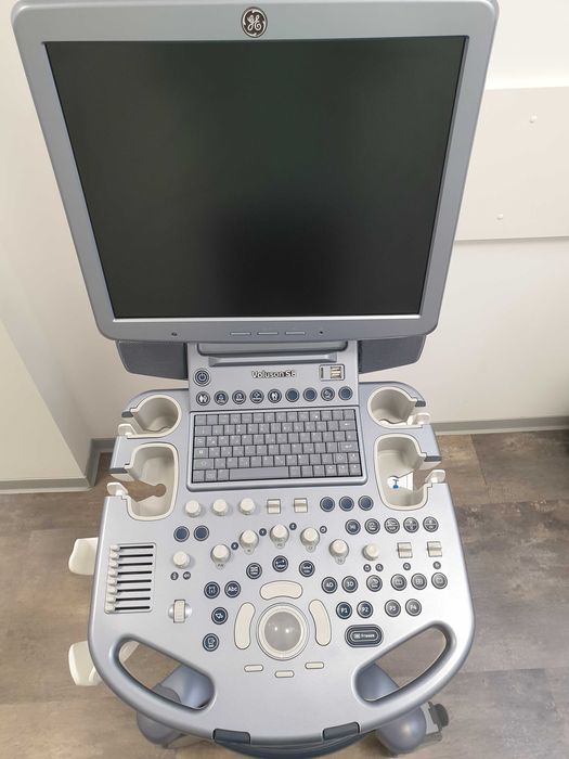 Продам УЗД (УЗИ) ультразвуковий сканер GE Voluson S8 BT15