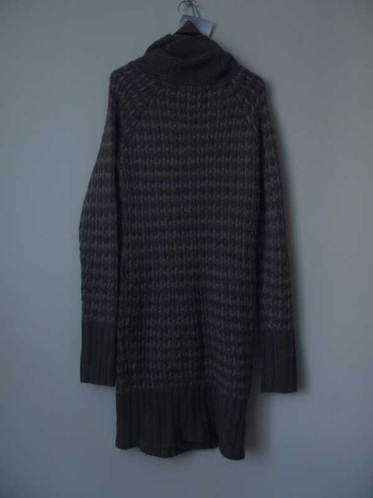 Sweter "Reserved" r. M stan bardzo dobry