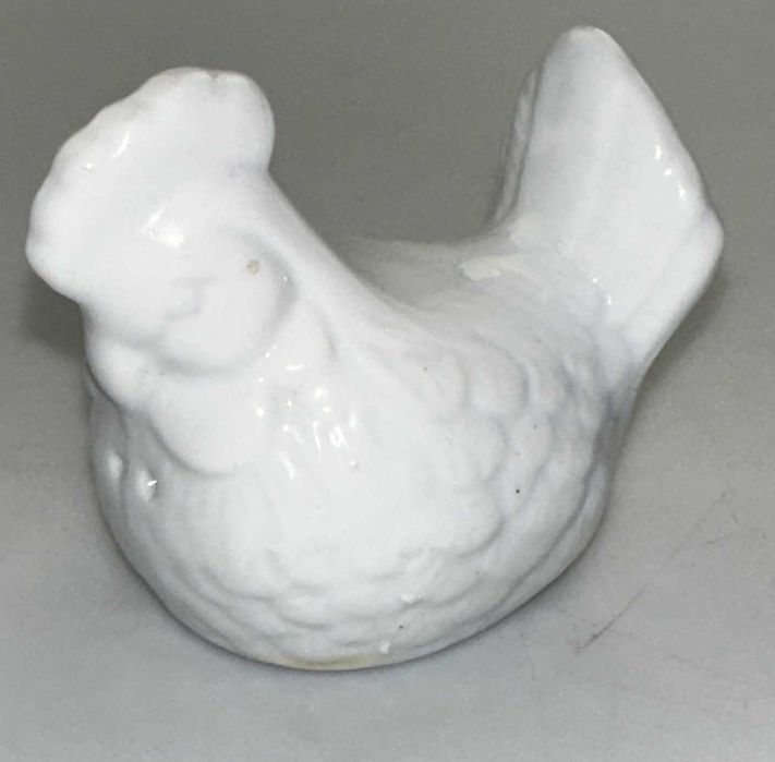 Solniczka kształcie kurki porcelanowa