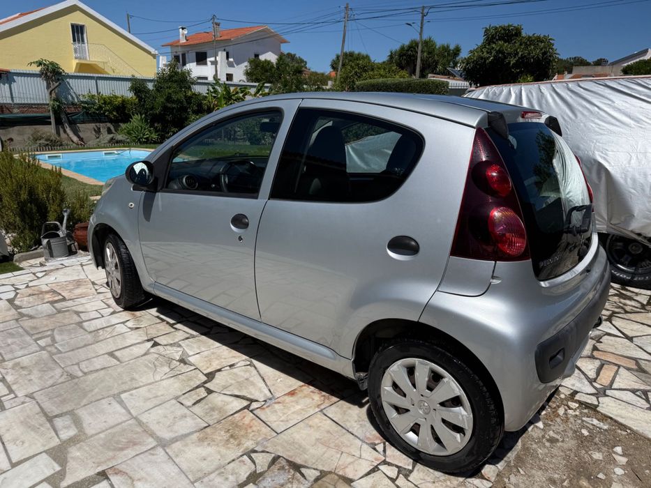 Carro Peugeot 107