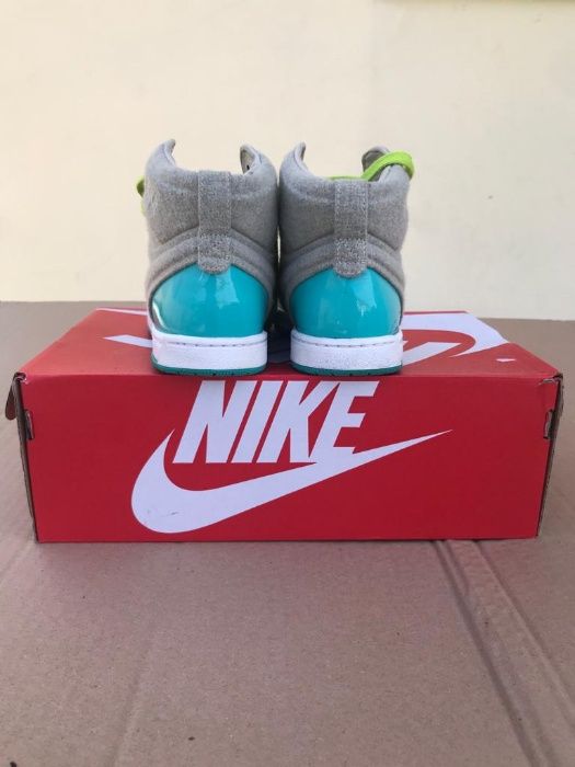 Nike Wmns Air Royalty Mid, Tam 37,5