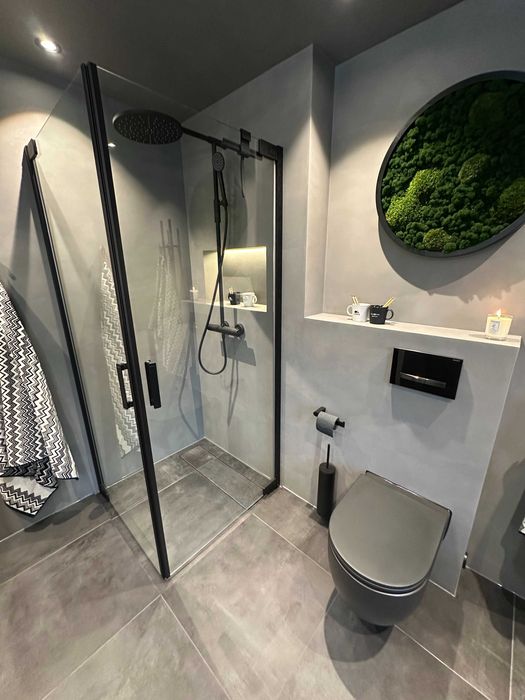 Mikrocement – nowoczesna łazienka, renowacja bez skuwania płytek