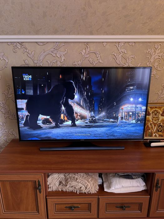Телевізор Samsung UE48JU6450