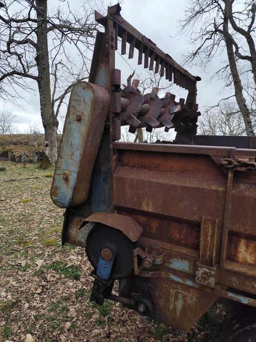 Espalhador de Estrume usado