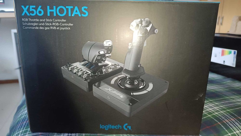 HOTAS - Simulador de Voo Logitech