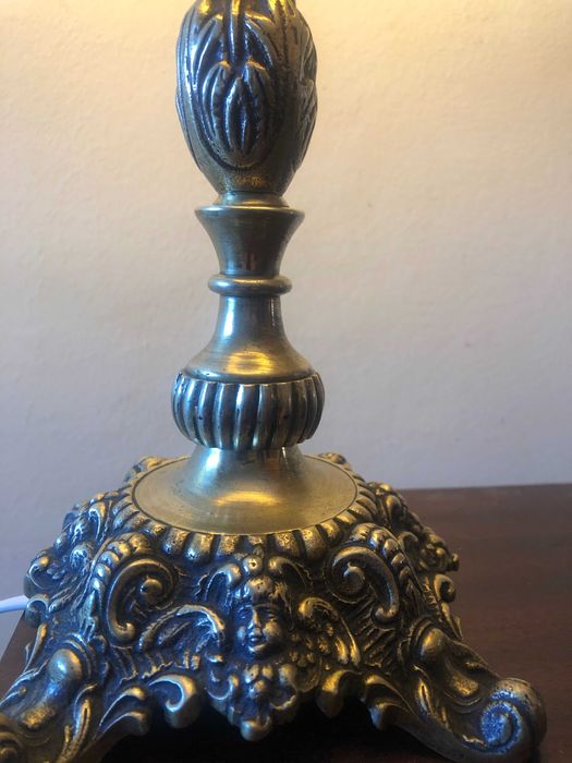 Candeeiros (par) de mesa, antigos, em latão/bronze, muito bom estado