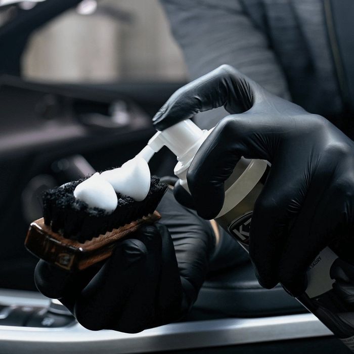 Szczotka do czyszczenia tapicerki K2 Auron Brush brązowa G450