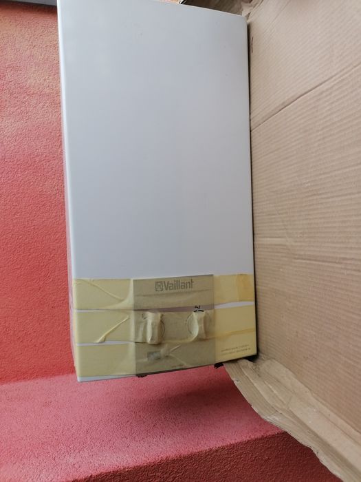 Piecyk łazienkowy  gazowy  Vaillant z Wyświetlaczem Temp. Wody