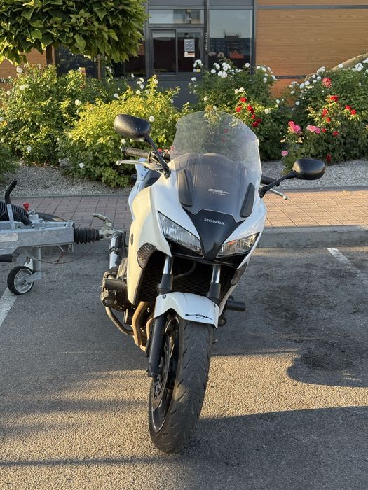 Мотоцикл Honda cbf 1000 2010 год без ABS