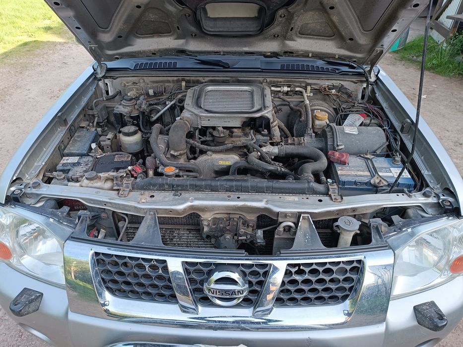 Позашляховик Nissan NP300