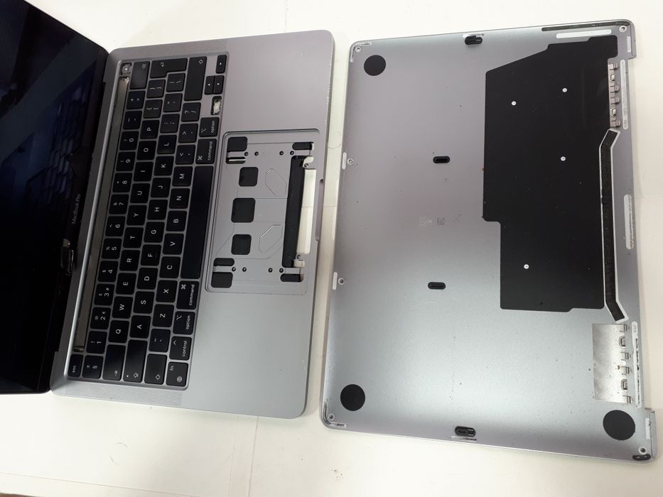 Ноутбук Apple MacBook Pro 13 "A2338"