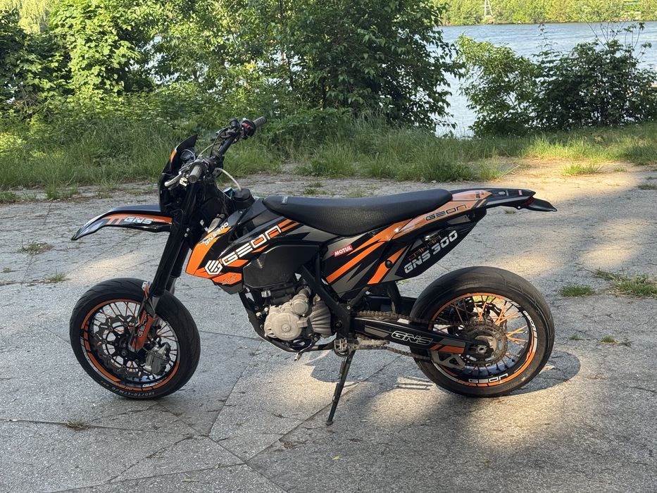 GEON DAKAR GNS 300 motard