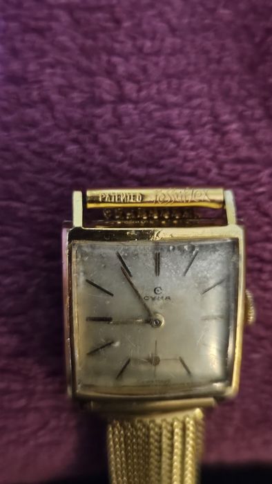 Relógio de corda antigo