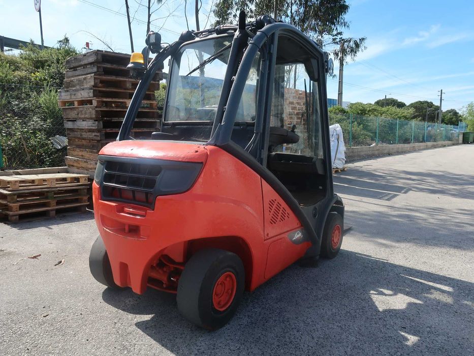 PREÇO MELHORADO - Empilhador LINDE, diesel 2000kg