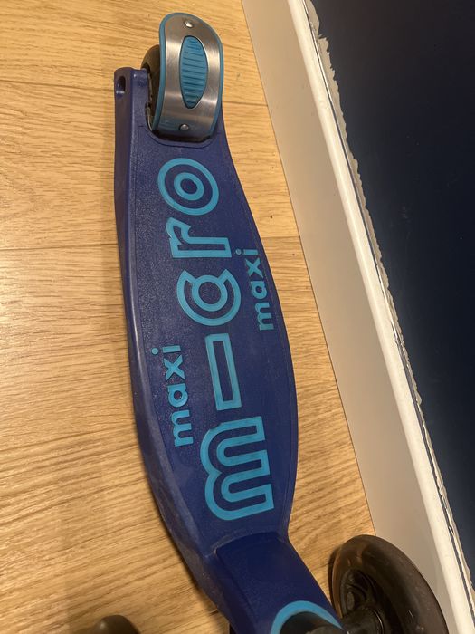 Hulajnoga Micro maxi, LED, niebieska