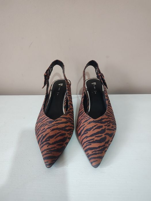 Buty Czółenka firmy V By Very r. 38