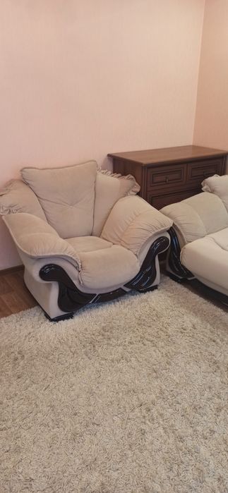 Диван з кріслами