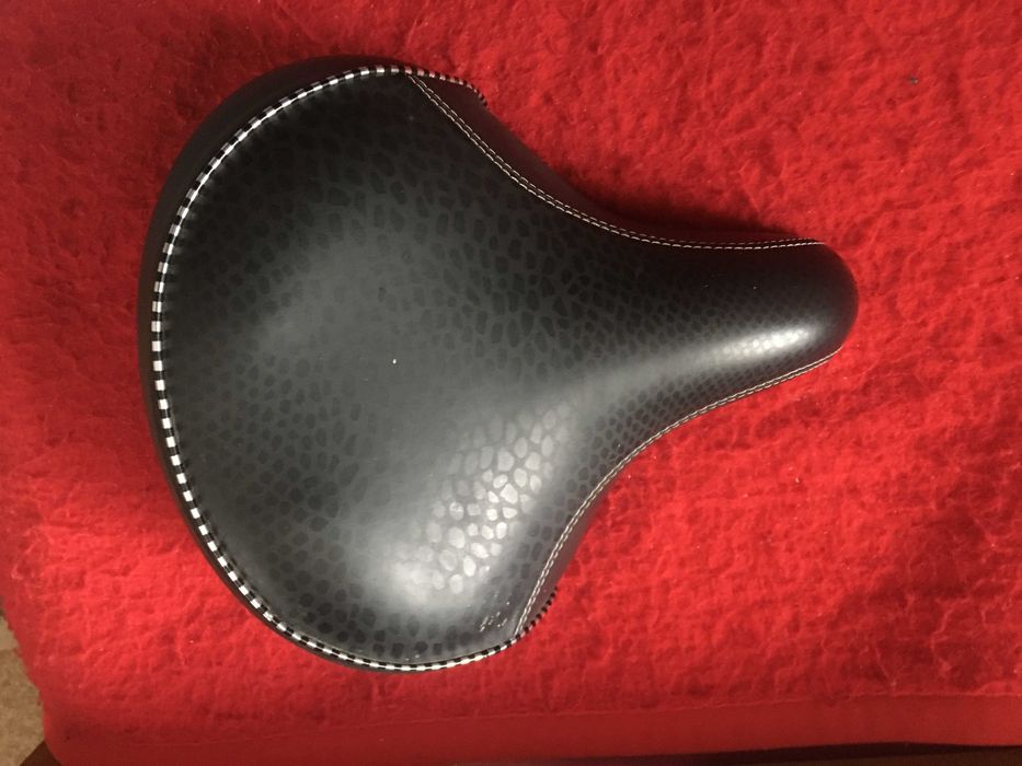 siodełko rowerowe jak kanapa w cadillacu