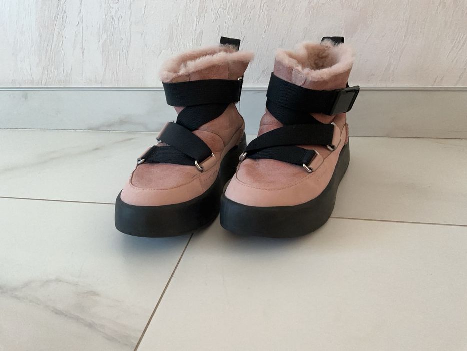 Ідеальні рожеві на зиму/весну Ugg