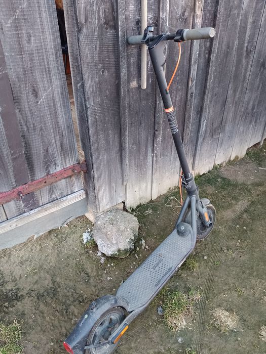 Witam mam do sprzedania hulajnogę elektryczną.