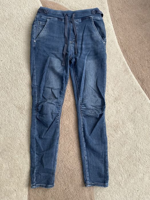 Джинси жіночі