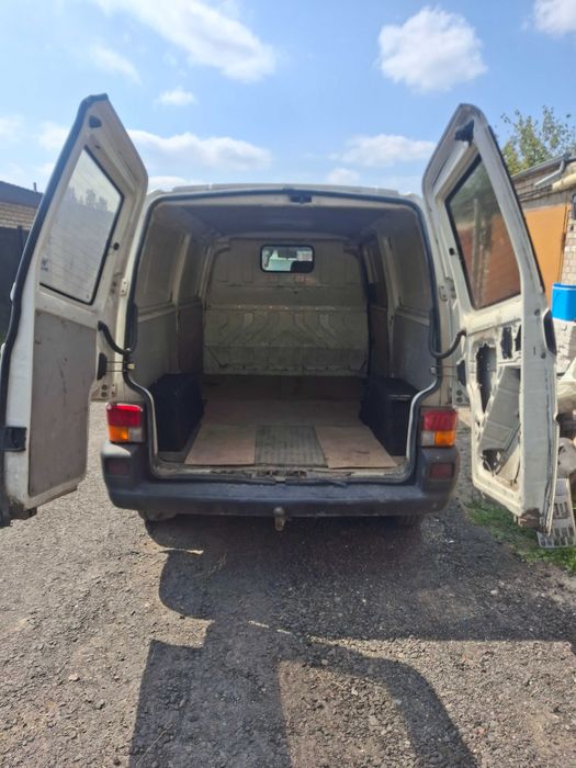 Вантажні перевезення Volkswagen T4