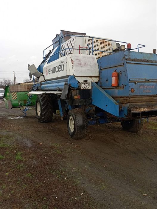 Комбайн Єнісей 950