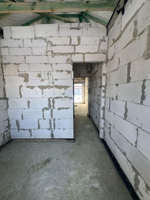 Продаж  сучасного будинку   в селі Озерце