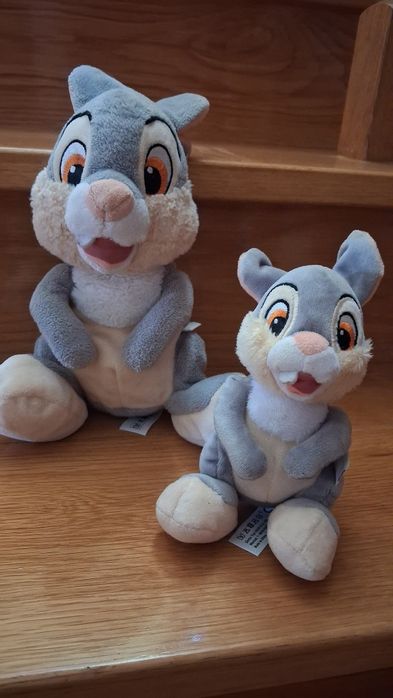 Bonecos 2 coelhos da marca Disney muito fofinhos