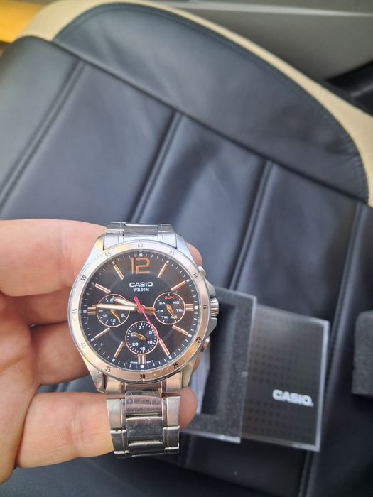 Продам годиник CASIO