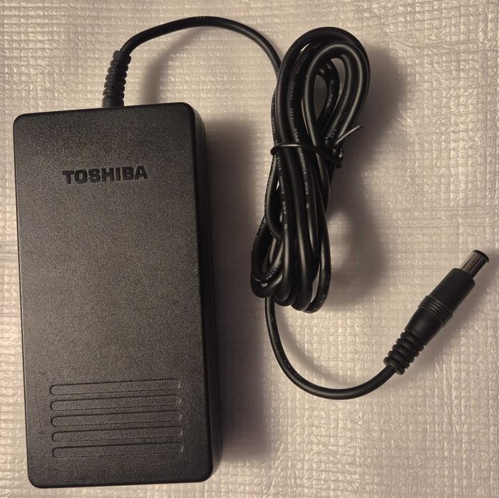 Fonte de alimentação Toshiba PA2450U