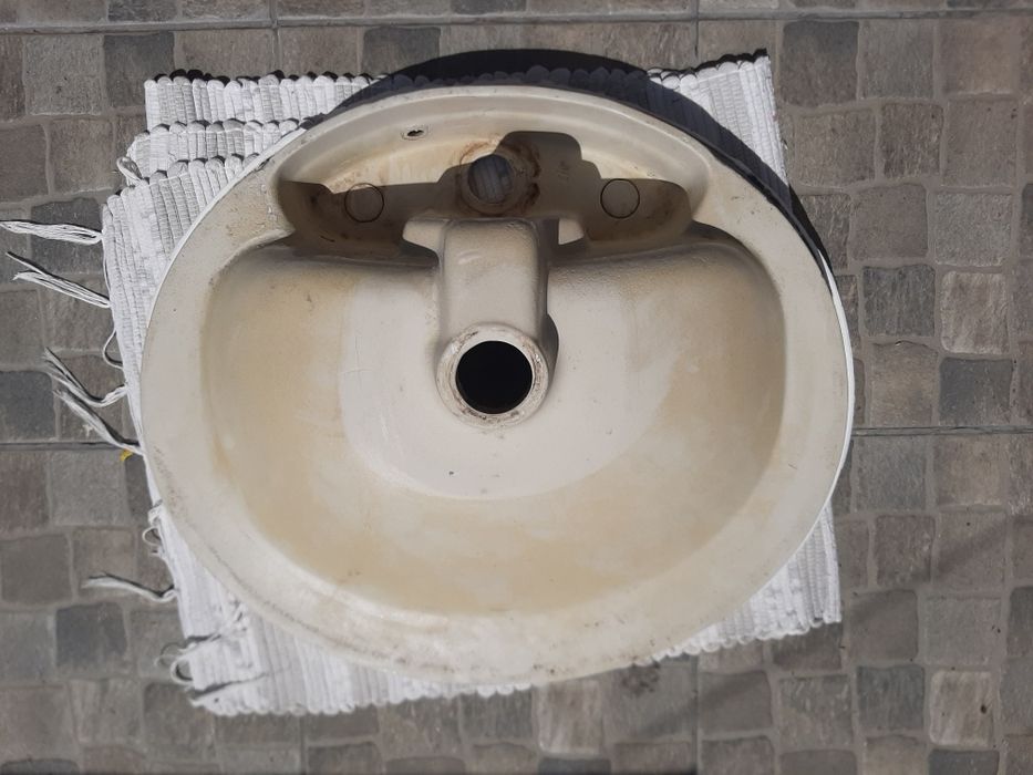 Lavatório oval Sanitana rosa