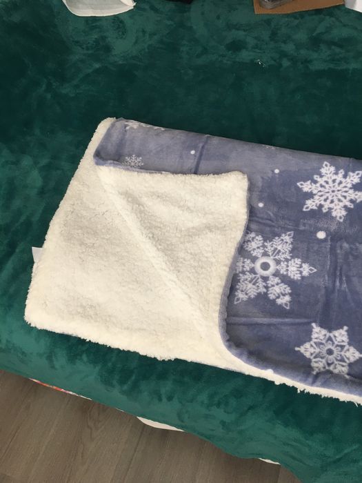 Теплый  красивый плед