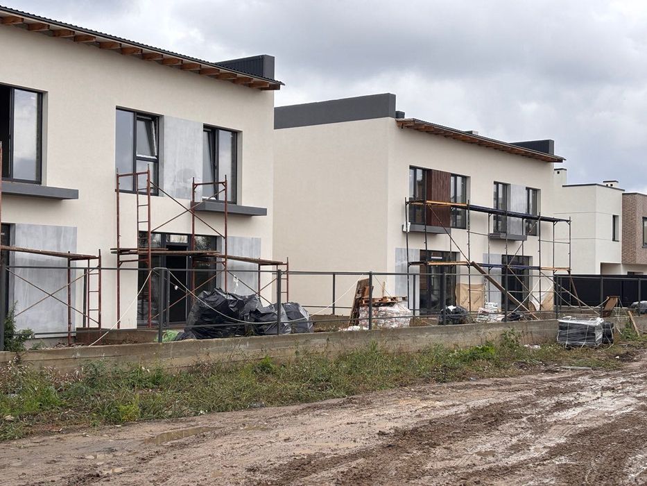 Продаю Дуплекс у Крихівцях біля садочку “Ковчег”