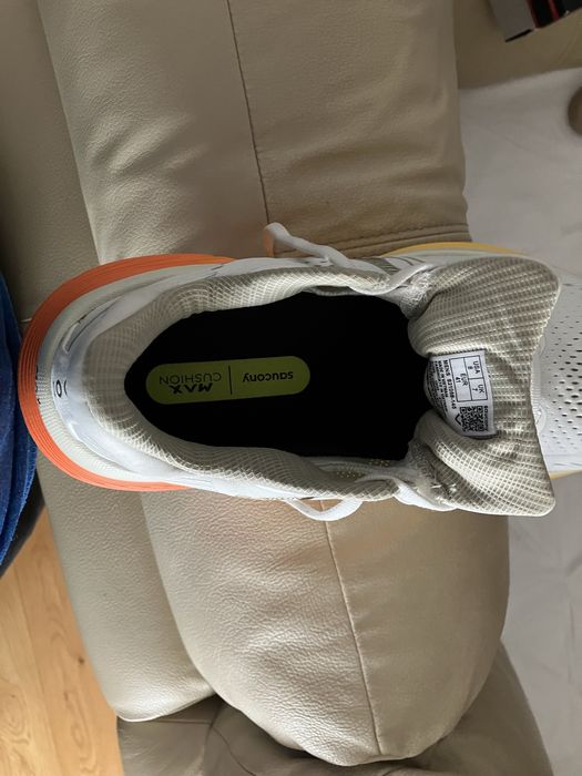 Saucony Guide 19  Branco / Laranja | Tam. 41 | C/ Novos