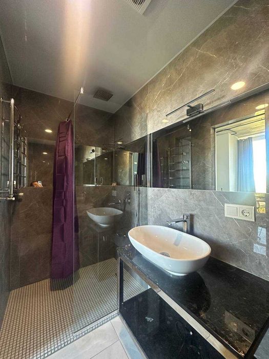 Здам 1км кв в НОВОБУДОВІ з Дизайнерським Ремонтом біля ЦЕНТРУ