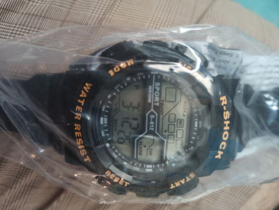 Zegarek elektroniczny czarny R shock