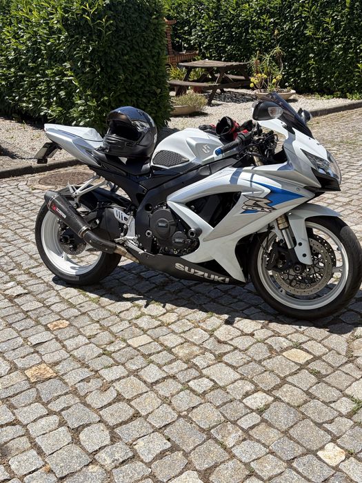 Suzuki GSXR 600 K8