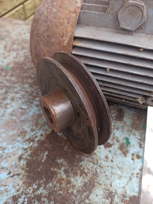 Продам електромотор