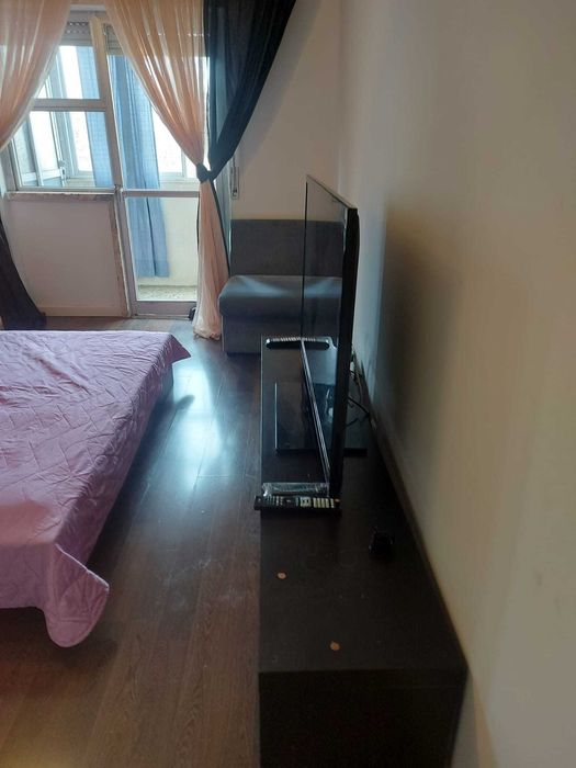 Quarto Casal  Cacem-  1/11/25  - 3 minutos da CP - Avenida bons amigos