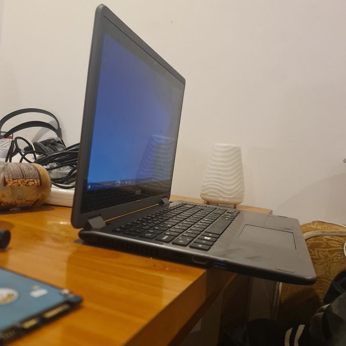 Vendo acer aspire  R14 hibrido como novo ideal para escola ou trabalho