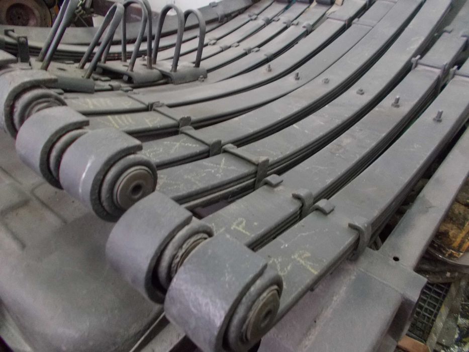 Lublin  3.5 T. Resory  Tył   8 - Piór,  Szer - 7 cm.  Inne  Resory.