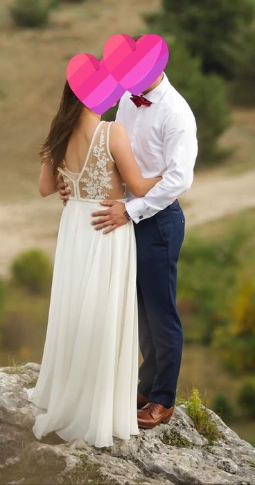 Suknia ślubna (rozm. 36/38)