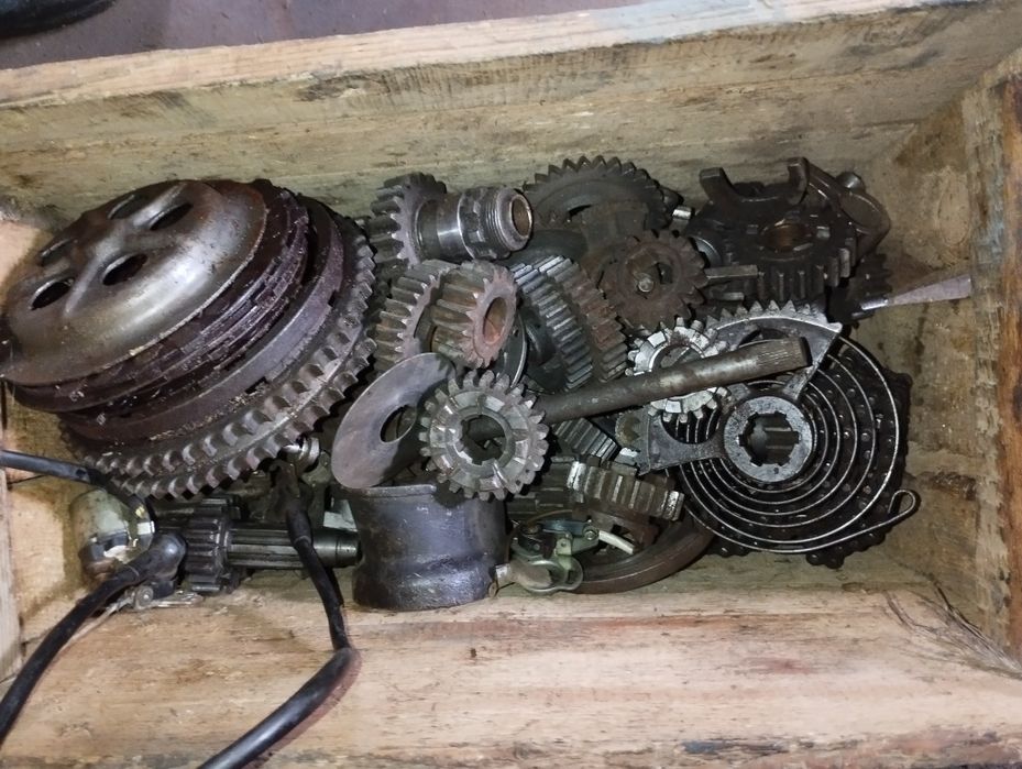 Запчастини до двигуна иж