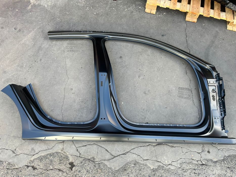 Audi A3 8YA Sportback - Painel Embaladeira direito - Z690